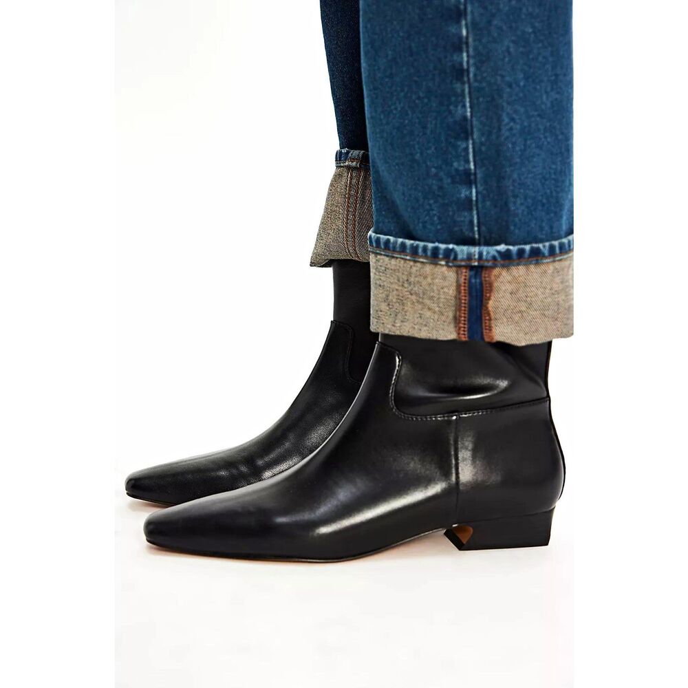 Free People Women’s Black Vegan Leather Ankle Bootie Square Toe Side Zip Size 10